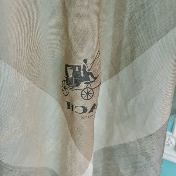 Coach Cream and Gray Scarf w/Logo Coachman a Luxurious Accessory - Picture 5 of 6